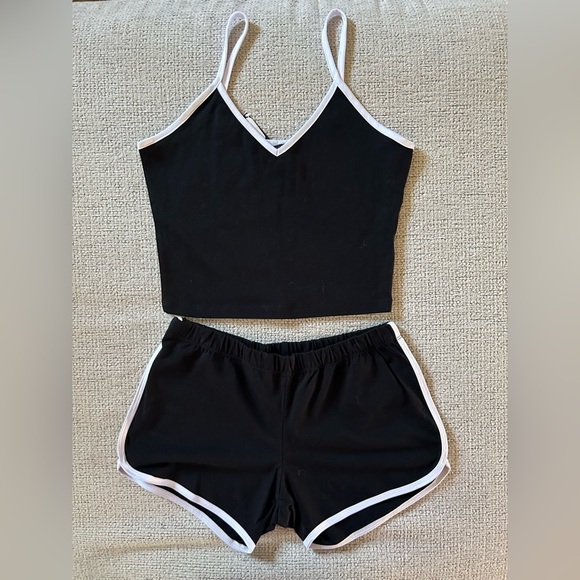 Fashion Nova Other - Fashion Nova Black and White Women's Intimate Set Size Medium NWT🖤🤍